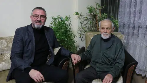 Sivas'ta Şehit Babası Emekli Öğretmen Kemal Yılmaz’a Öğretmenler Günü sürprizi