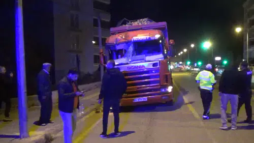 Tokat - Sivas Karayolunda Akıllara Durgunluk Veren Kaza!