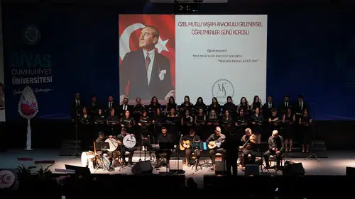 Sivas'ta sahne öğretmen ve velilerdeydi