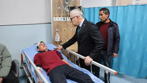 Sivas Valisi Hastaneye Gitti, Doktorlardan Bilgi Aldı