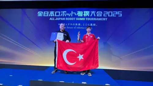 Gürün’ün Gururu: Sivaslı Öğrenci ve Öğretmeni Robotik Dünya Şampiyonu Oldu