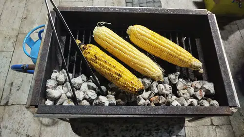 Sivas soğuğuna karşı sokakta dumanı tüten lezzet