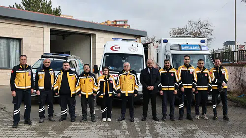 Şimşek'ten sağlık çalışanlarına moral veren anlamlı ziyaret