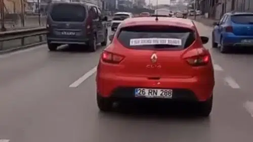 Para Verip Boşandım! İşte Böyle Kutladı!