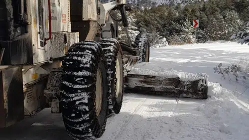 Sivas Şarkışla’da kapanan köy yolları tek tek ulaşıma açılıyor