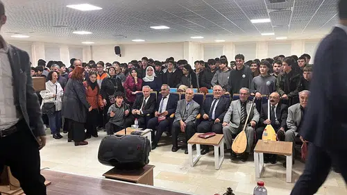 Sivas'ta Âşıkların okuldaki atışması herkesi büyüledi