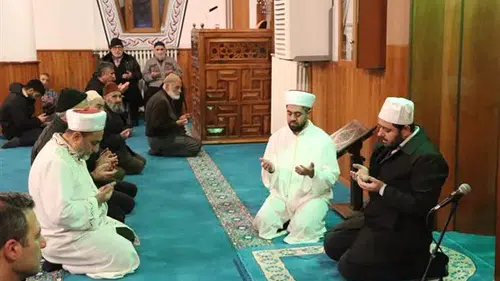 Sivas'ta çılgın ve kara değil, Cuma bereketi var!