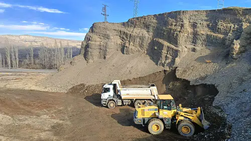 Sivas Suşehri Bostancık Köyü yolunda beklenen çalışma