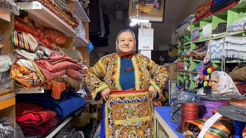 Üç Etekte Ustası Olmadan Usta Oldu, Geleneği Ayakta Tuttu