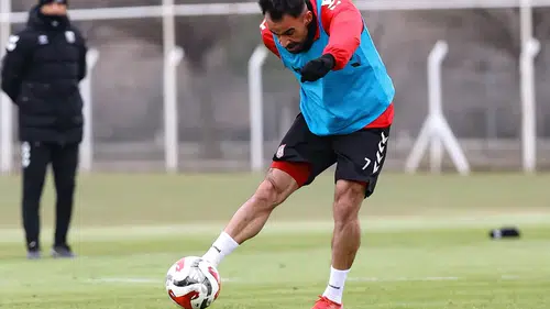 Sivas’ta Tempo Yükseldi: Mehmet Altıparmak’tan Turnuvalı Prova