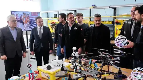 Sivas’ta Vali Gençlerle: Hayaller, Hedefler ve Samimi Bir Sohbet