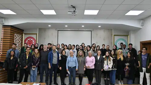 Sivas’ta öğrencileri etkileyen program: Başarı algısını değiştiren konuşma