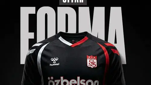 Sivasspor’un Tercihi Dikkat Çekti: Bu Forma Tesadüf Değil!