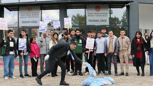 Sivas Üniversite öğrencilerinden dumansız kampüs