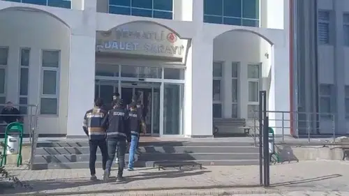 Yapay Zeka Videolarla 33 Kişiyi Dolandırdılar