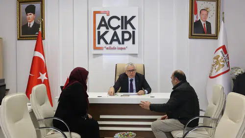 Sivas’ta Açık Kapı Buluşması: Valilikte Halk Günü Yoğunluğu