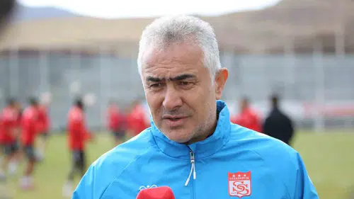 Sivasspor Teknik Direktörü Mehmet Altıparmak 9 Ay Ceza Aldı!