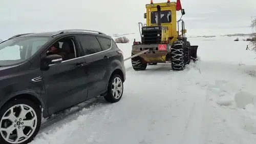 Sivas'ta karla mücadelede zamanla da yarış var