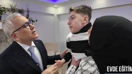 Sivas'ta Karneler Bu Kez Sınıfta Değil Evde Verildi