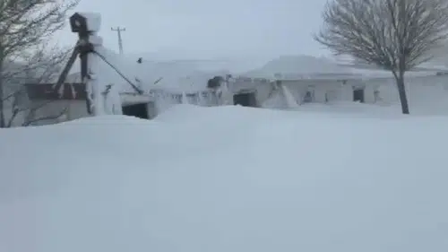 Sivas'ın O İlçesinde Kar Kalınlığı 4 Metreyi Buldu!