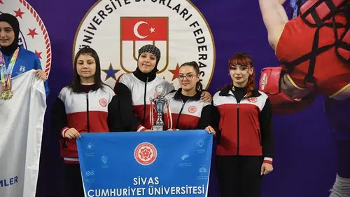 Cumhuriyet Üniversitesi’nden Wushu Kungfu’da Türkiye Çapında Güç Gösterisi