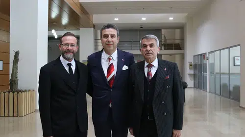 Sivas'ta Berber ve Kuaför Esnafında Yeni Bir Sayfa Açıldı