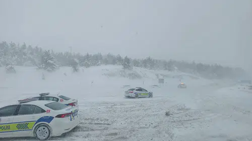 Sivas - Tokat Karayolunda Kar Kalınlığı Yarım Metreyi Buldu!