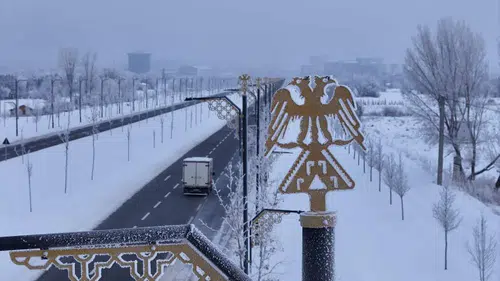 Sivas mı Yoksa Yakutistan mı? Kızılırmak Bile Soğuğa Direnemedi!