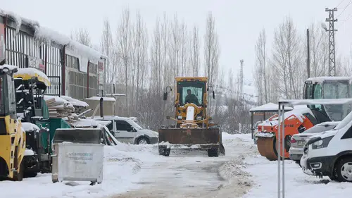 Son Dakika! Sivas Valiliği sınavları erteledi