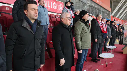 Vali Yılmaz Şimşek ile Başkan Adem Uzun Sivasspor Maçını Takip Etti