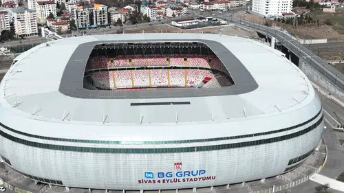 Sivasspor Pendikspor maçı başladı İlk görüntüler heyecanlandırdı