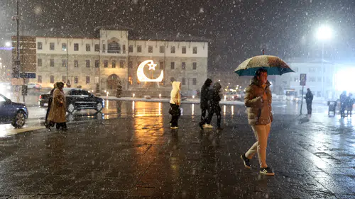 Sivas’ta Beklenen Kar Yağışı Şehir Merkezinde Etkili Oldu!