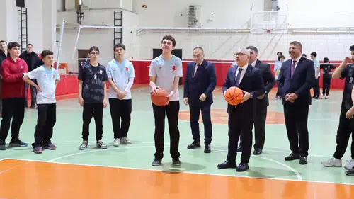 Sivas Valisi Yılmaz Şimşek Öğrencilerle Bir Araya Geldi!