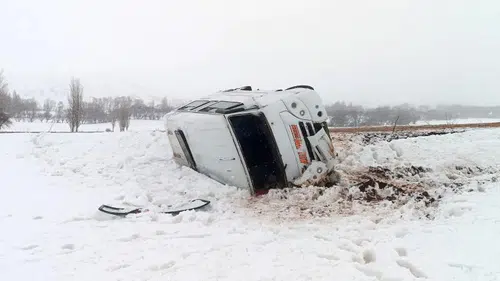 Sivas Valiliği Okul Servisi Kazası Hakkında Açıklama Yaptı!