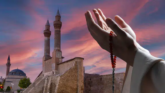 Sivas’ta Geleneksel Şemseddin Sivasi İlahileri ile Ramazan’a Veda