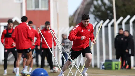 Sivasspor Teknik Direktörü İsmet Taşdemir Düğmeye Bastı!