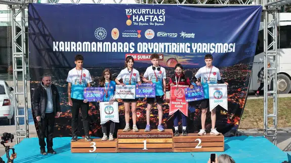 Sivaslı sporcular Kurtuluş Haftası yarışmasında parkurdaydı