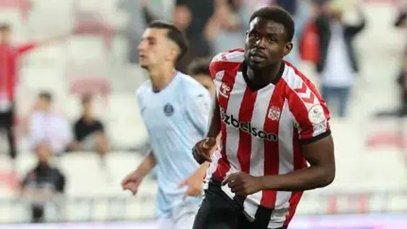 Sivasspor'da Ayrılık! Bir Yabancı Oyuncu Takımdan Ayrıldı!