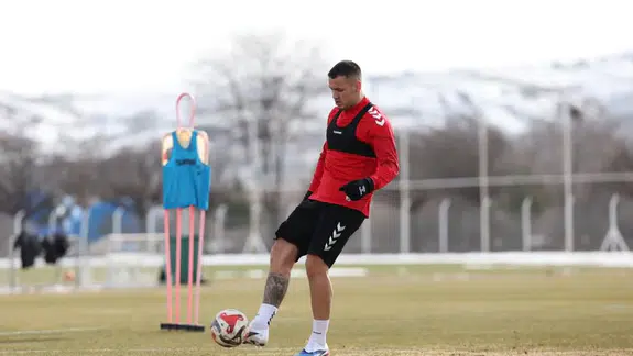 Sivasspor’da Geri Sayım: İstanbul Kampı Başlıyor