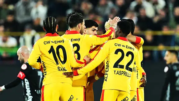 Galatasaray İlk Devreyi İki Golle Kapattı!