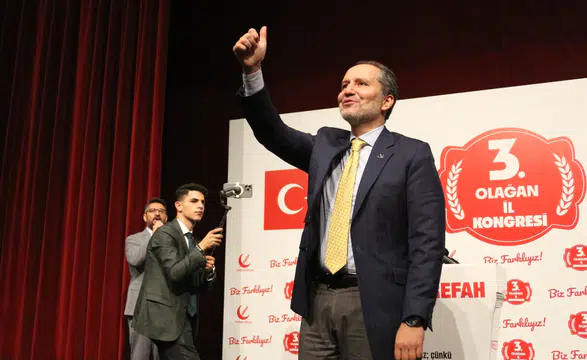 Erbakan Sivas'tan Seslendi! O İki İsme Asla Güvenmeyin!