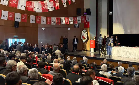 Sivas CHP Milletvekili'nin de olduğu Kongrede kavga!..
