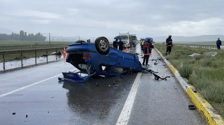 Sivas'ta Feci Kaza 1 Ölü 4 Yaralı
