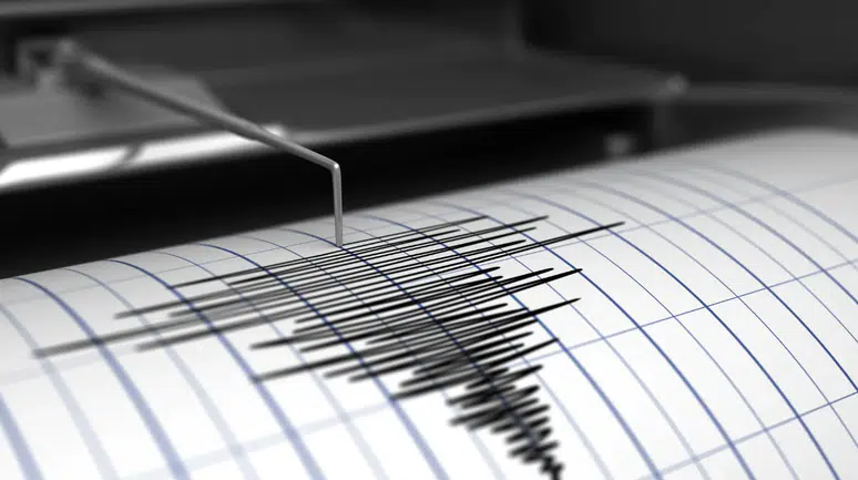 6,1 Büyüklüğünde Korkutan Deprem