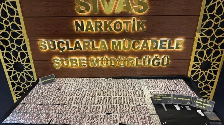 Sivas’ta Narkotik Operasyonu: 4 kişi yakalandı, 1 tutuklandı