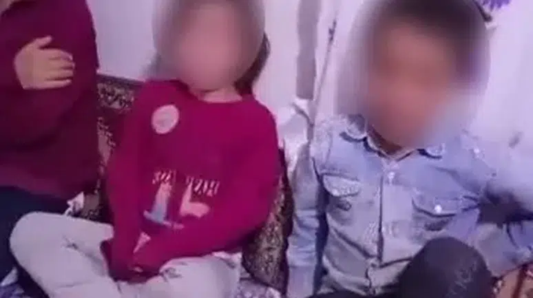 Dehşet Baba 4 Çocuğunu Kemerle Dövüp Kayda Aldı!