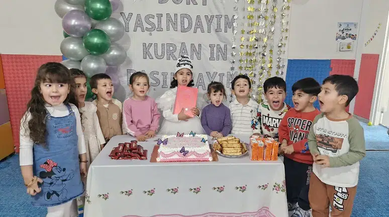 Sivas Ulaş'ta 4 yaşındaki Elif'in Kur'an mutluluğu