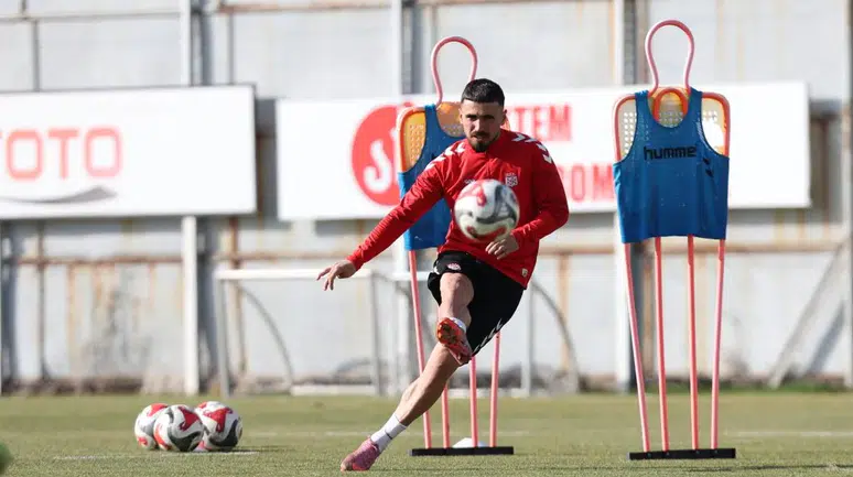 Sivasspor’da Kupa mesaisi başladı: Tesislerde yoğun tempo