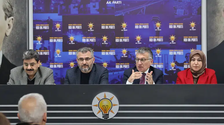AK Parti Sivas teşkilatında yılın son toplantısında neler konuşuldu?