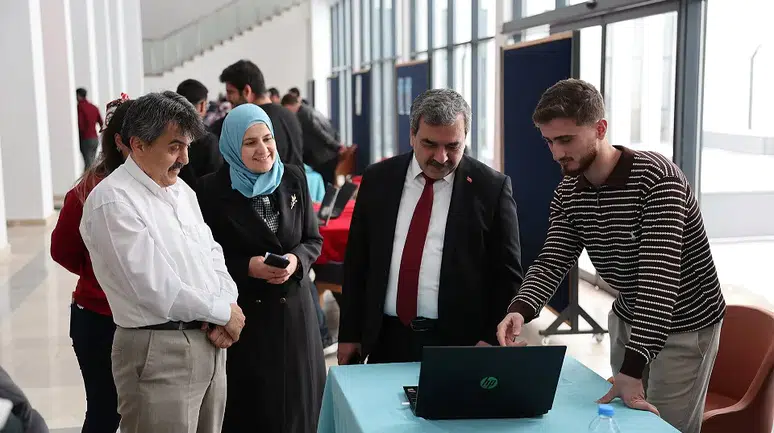 Sivas’ta Geleceği Kodlayan Yarışma: Öğrenciler Bu Projelerle Dikkat Çekti